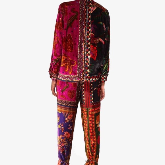 NWT FARM Rio Mixed Scarves Velvet 2 piece button down and jogger set - Picture 2 of 8